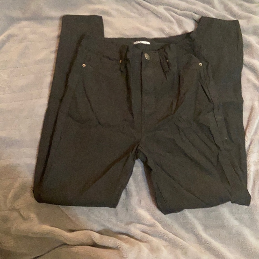 FASHION NOVA JEANS